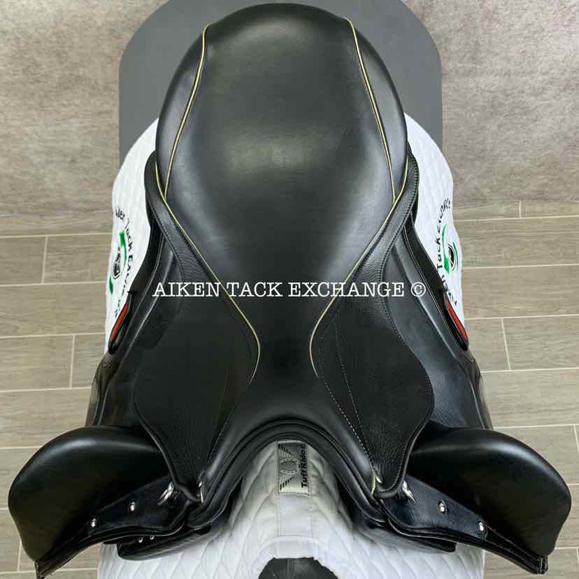 2021 Aviar Rook 1.0 Monoflap Dressage Saddle, 17.5" Seat, Adjustable Flex Tree, Foam Panels