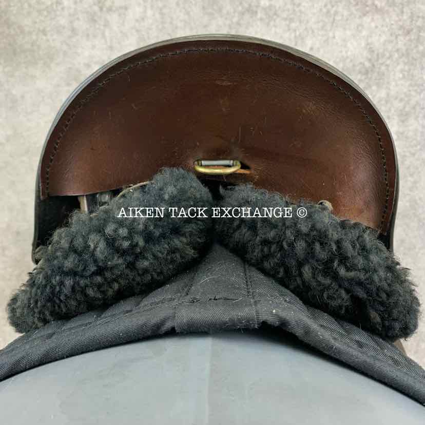 **SOLD** Unknown Brand Endurance Saddle, 17.5" Seat, Auto-Adjusting Tree with Flex Panels