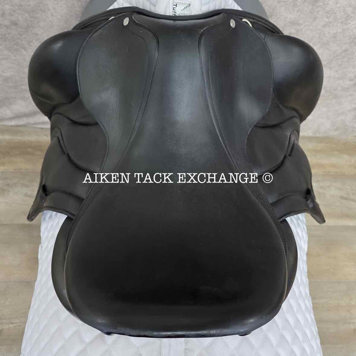 2016 Antares Cadence Monoflap Dressage Saddle, 17" Seat, 3D Flap, Medium Wide Tree, Foam Panels, Full Buffalo Leather