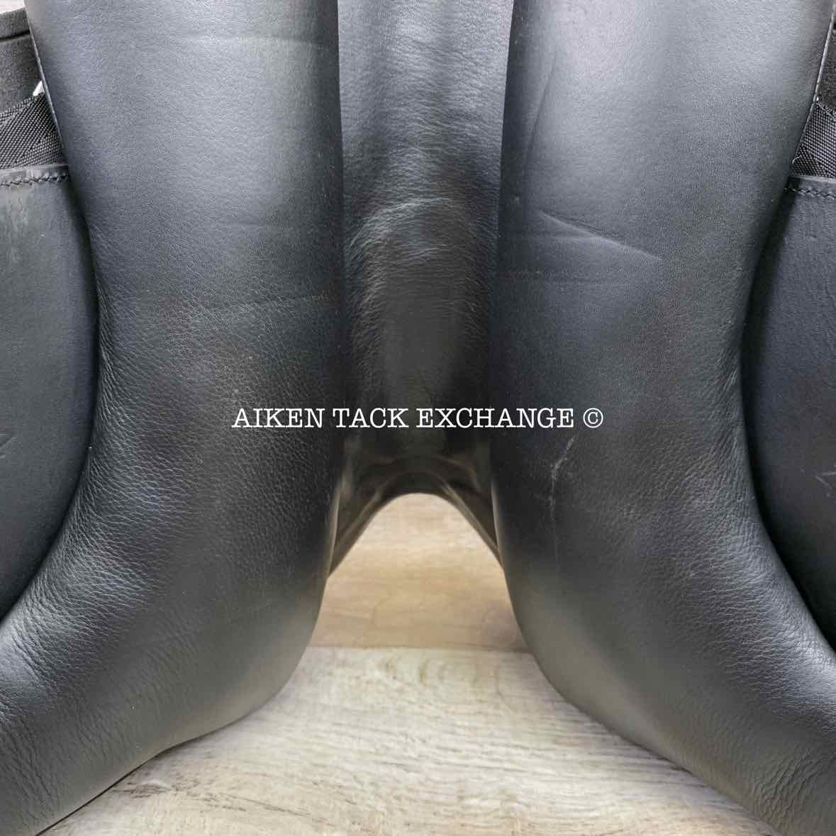 2000 Schleese CHB Dressage Saddle, 17.5" Seat, MW/W Tree, Wool Flocked Panels