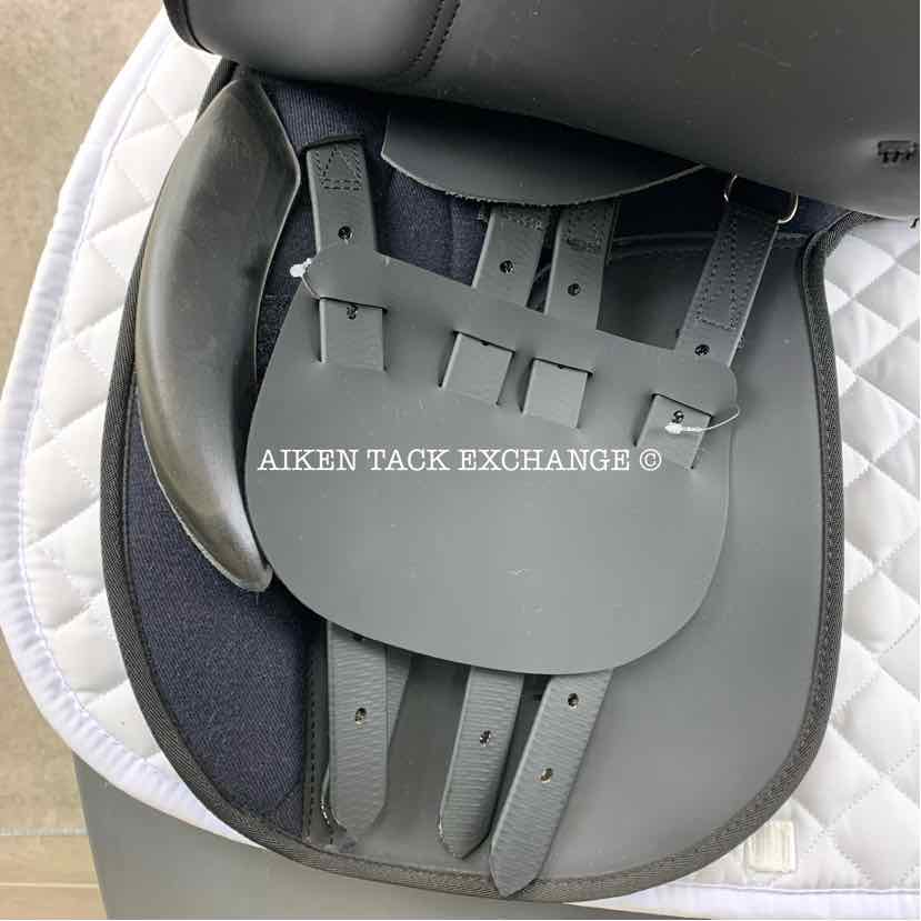 **SOLD** Thorowgood Maxam All Purpose Saddle, 17" Seat, Extra Wide Tree, Wool Flocked Panels