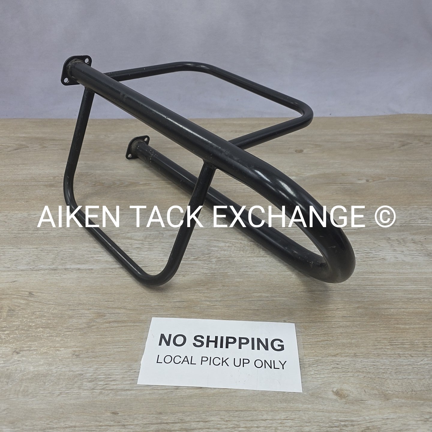 Metal Wall Mount Saddle Rack