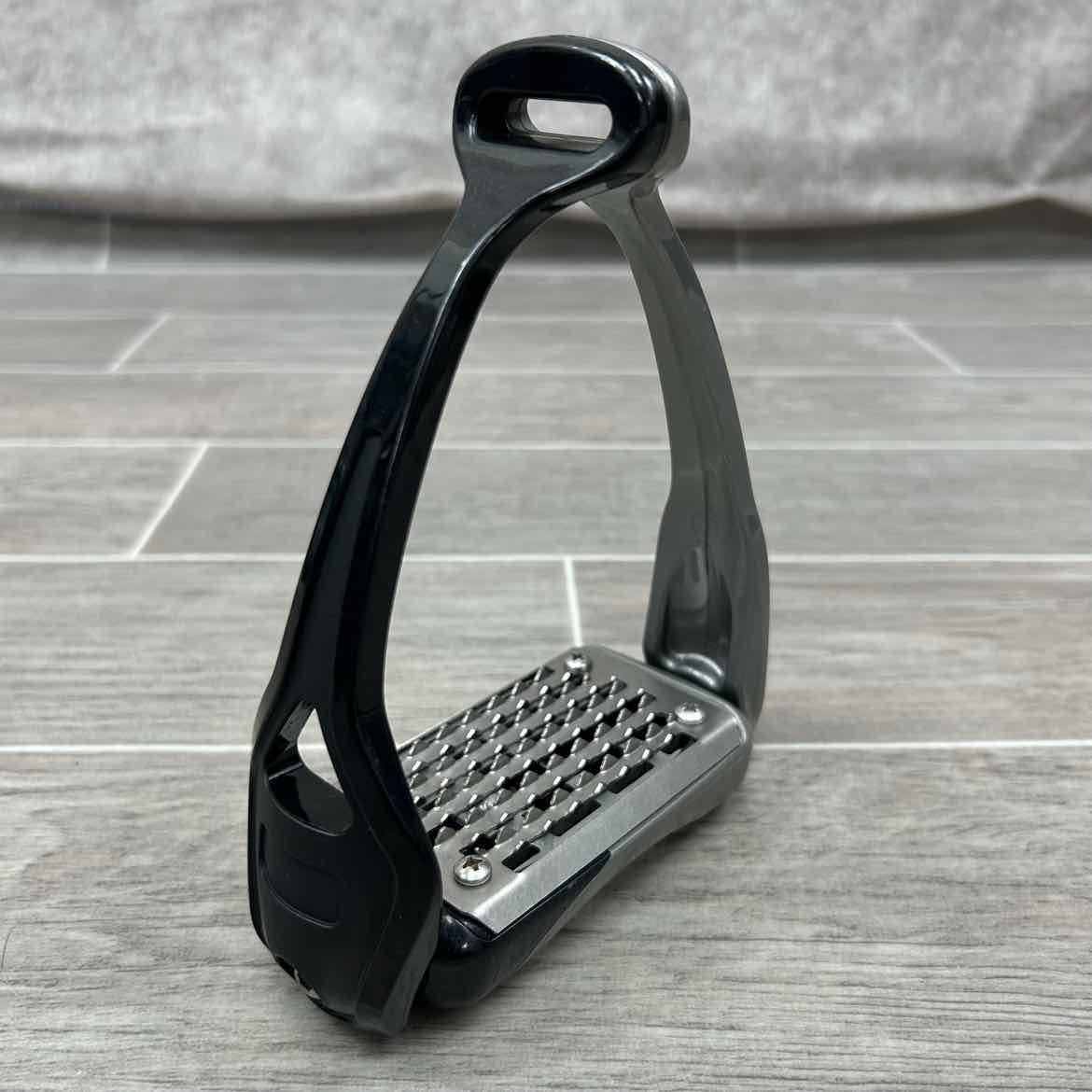 Acavallo Opera Stirrup Irons 4.75"