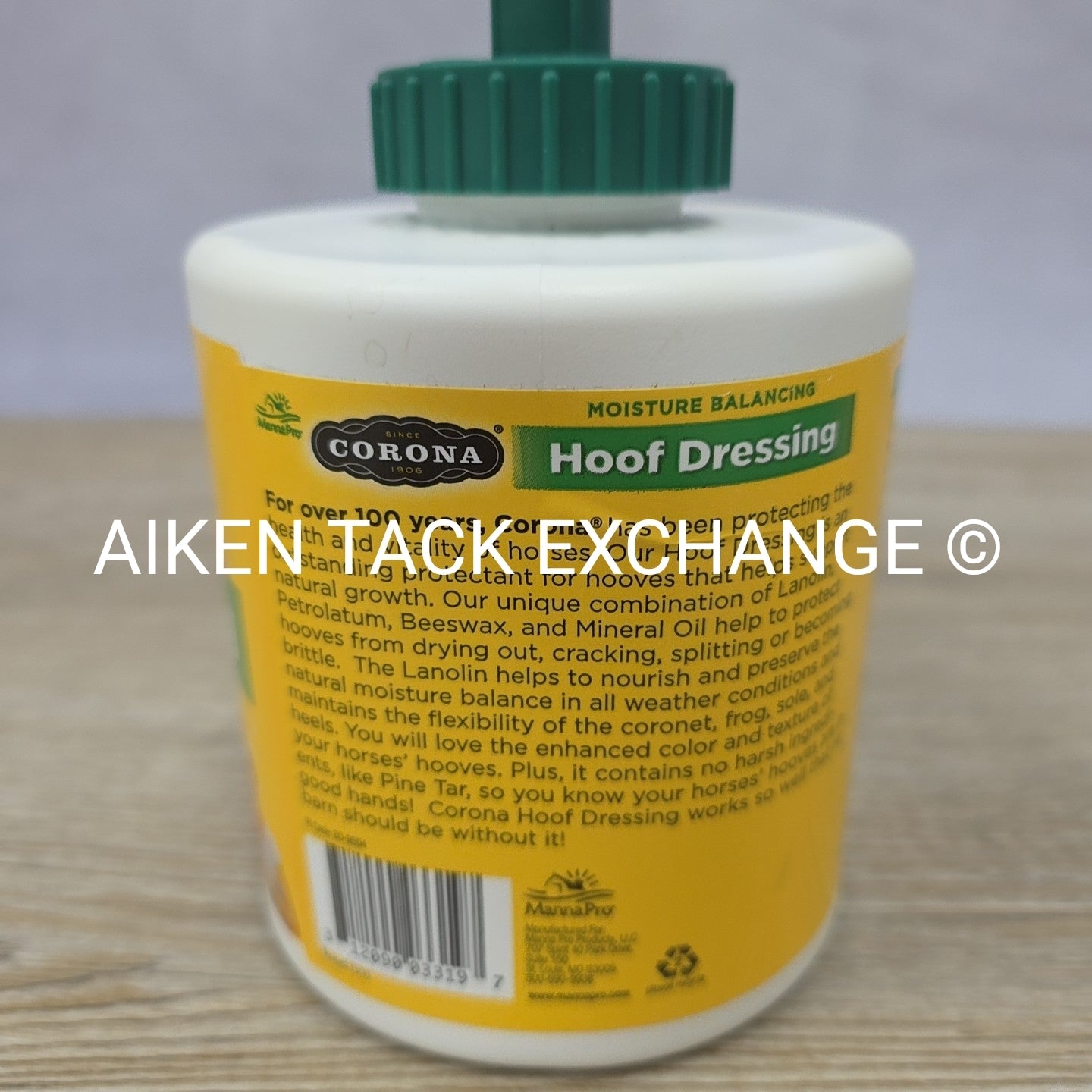 Corona Moisture Balancing Hoof Dressing, 32oz