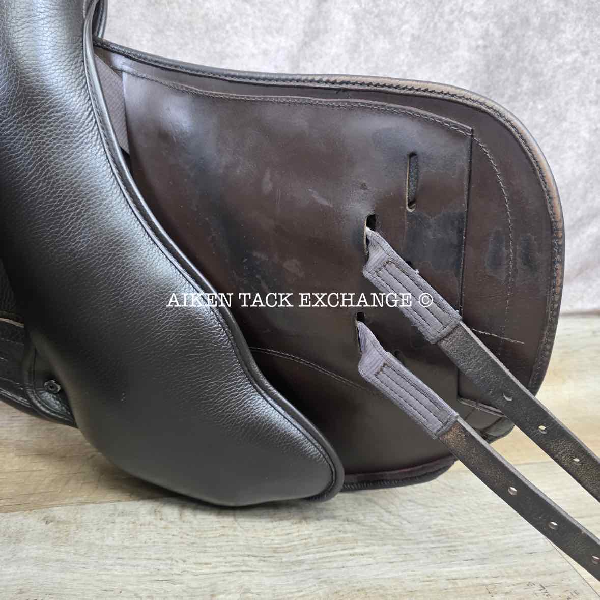 2023 Kent & Masters Competition Series Monoflap XC Jump Saddle, 17.5" Seat, Adjustable Tree - Changeable Gullet, Wool Flocked Panels