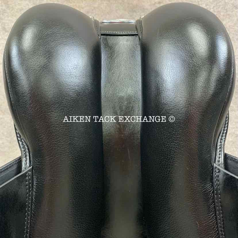 **SOLD** 2012 Stubben Genesis CL Deluxe Dressage Saddle, 17.5" Seat with Biomex, 30 cm Tree - Medium Wide, Wool Flocked Panels