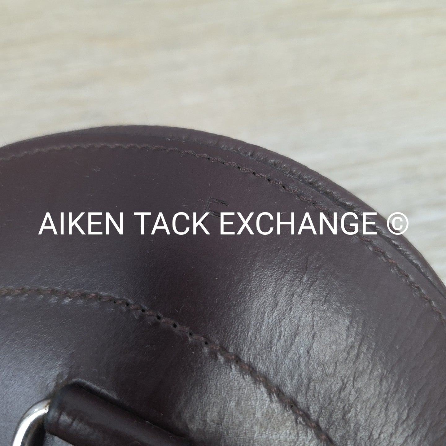 KL Select Red Barn Balance Anatomic Shoulder Relief Dressage Girth, Brown, 18"