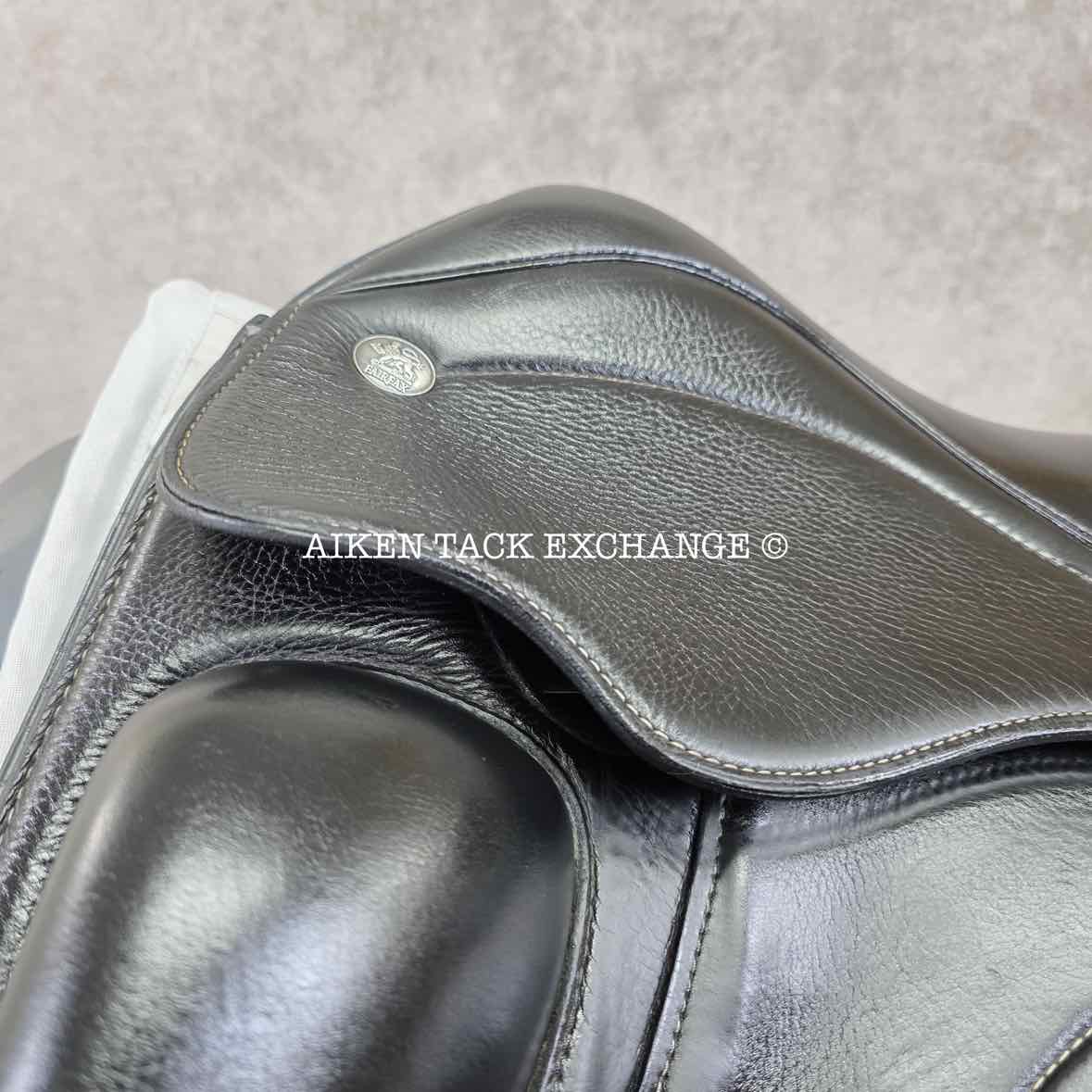 Fairfax Elias Monoflap Dressage Saddle, 18" Seat, Adjustable Tree - Changeable Gullet, Wool Flocked Panels