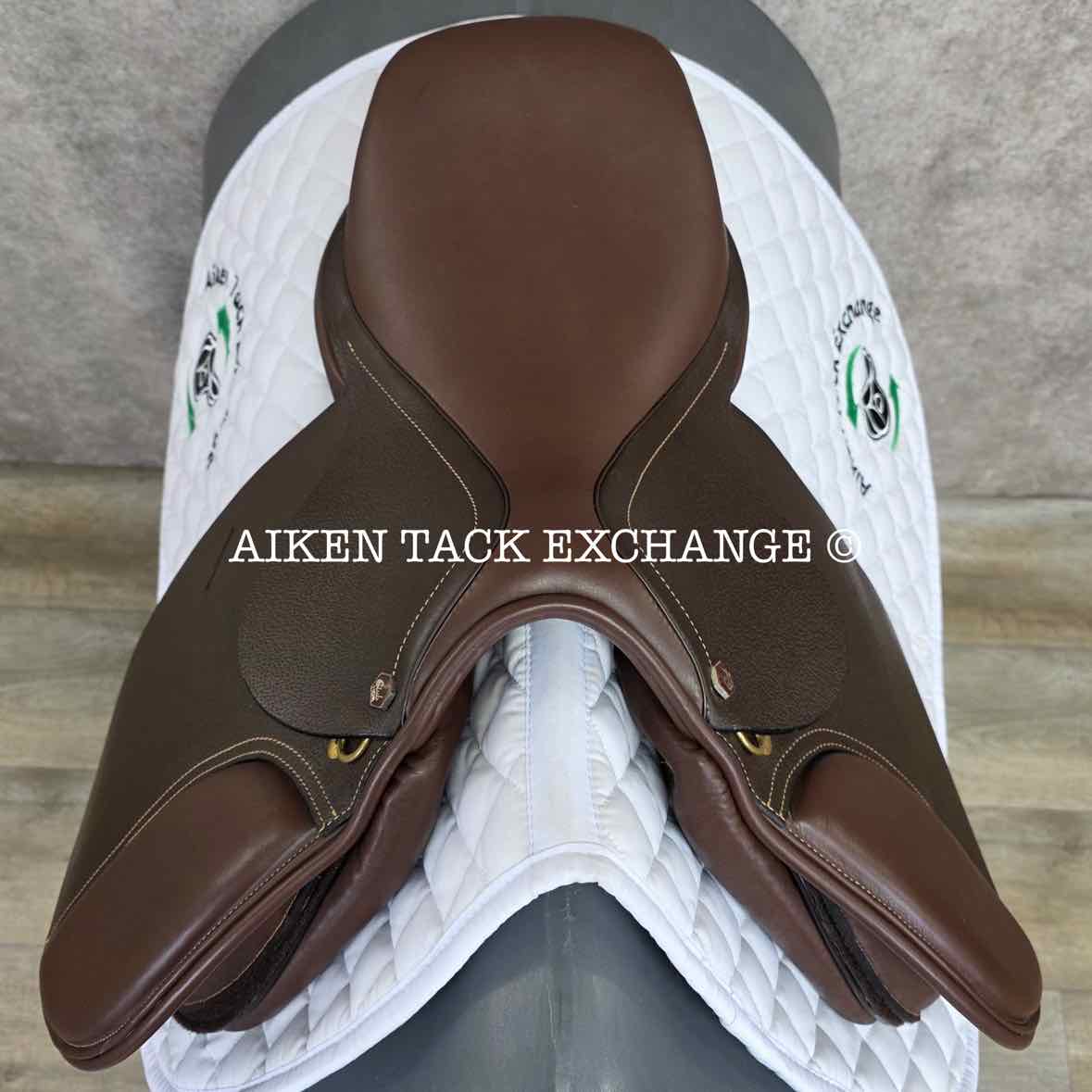HDR - Henri de Rivel Novice Club Close Contact Jump Saddle, 15" Seat, Regular / Medium Tree, Foam Panels