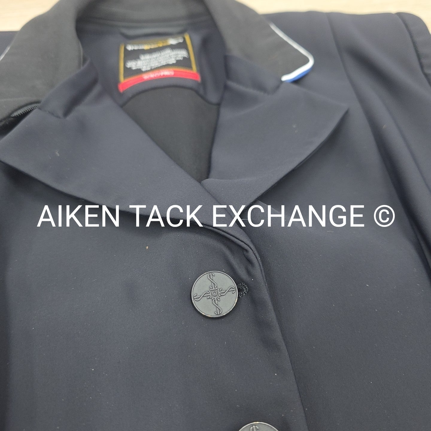 Tredstep Solo Pro Show Coat, With 2 Extra Collars, Size 10