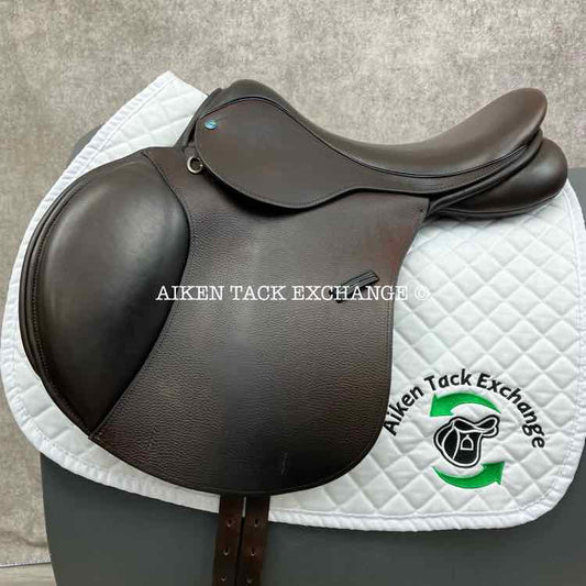 **SOLD** 2023 County Xtreme Monoflap Jump Saddle, 17.5" Seat, Medium Tree, Wool Flocked Panels
