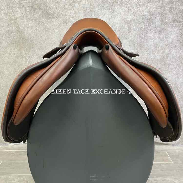 **SOLD** 2019 Prestige Paris Classic Close Contact Jump Saddle, 18" Seat, 33 Tree - Medium (Adjustable), Foam Panels