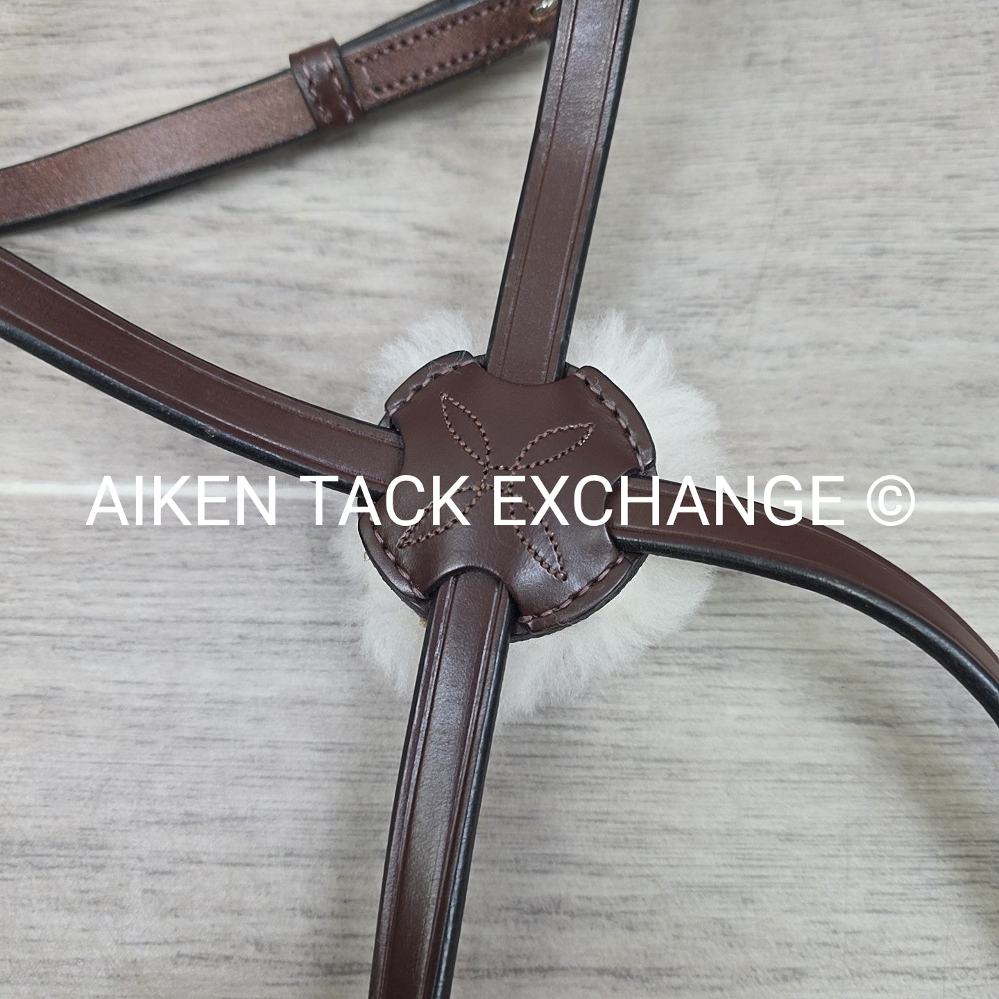KL Select Red Barn Plain Figure 8 Noseband, Brown, Size Full