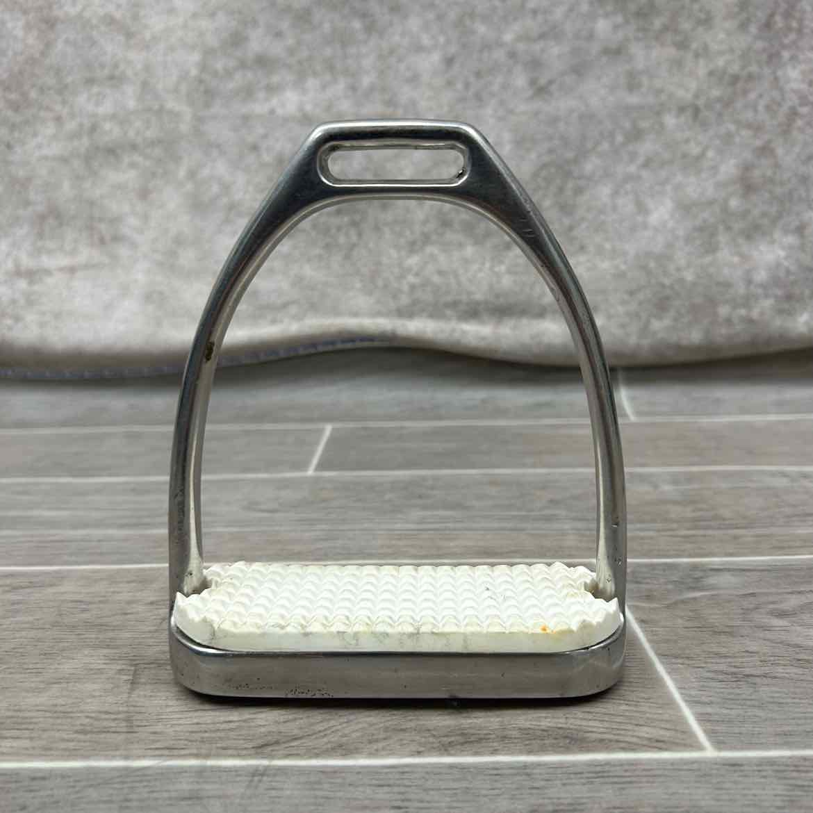 Korsteel Fillis Stirrup Irons 4.5"