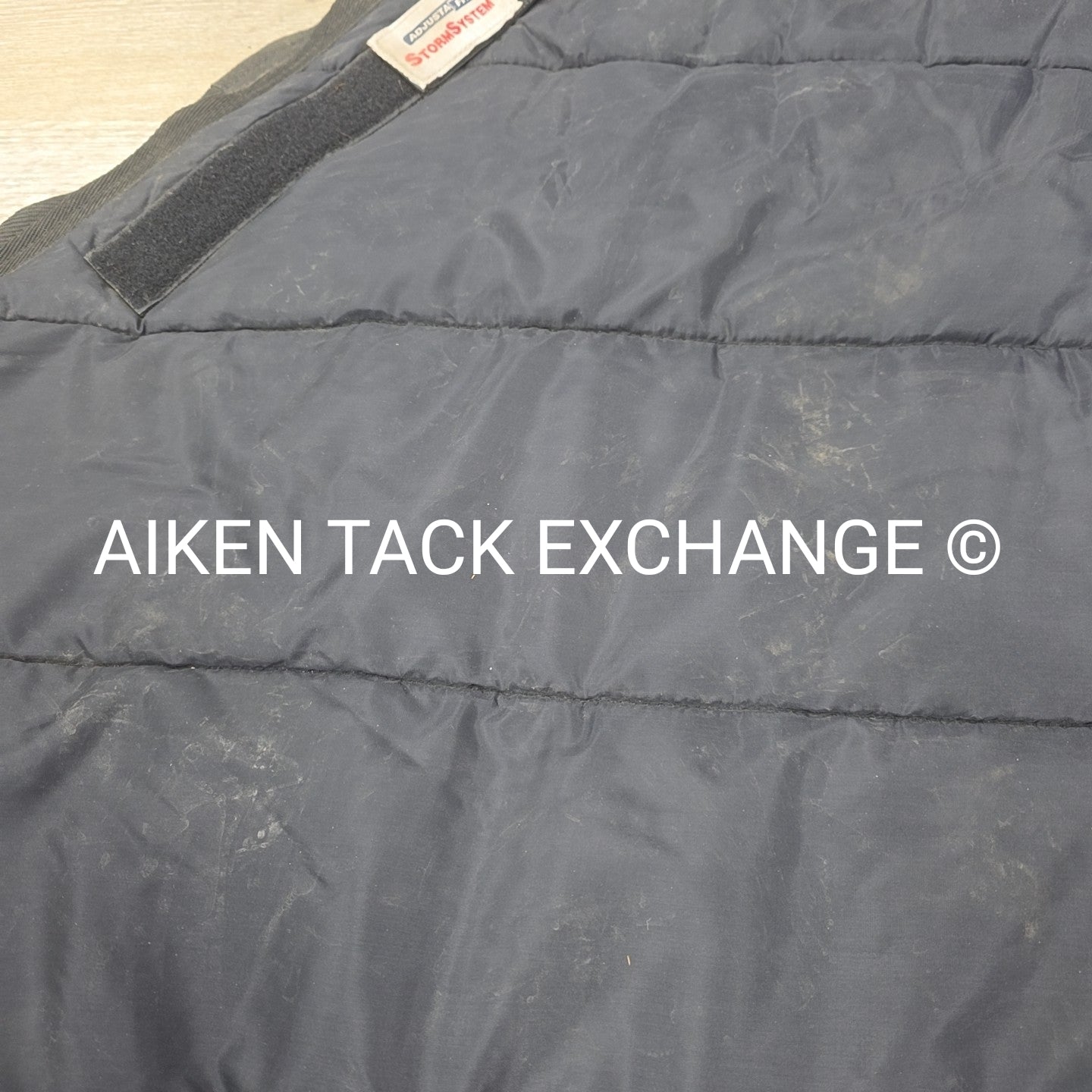 Schneiders Closed Front Lightweight 180 G Fill Blanket Liner 76"