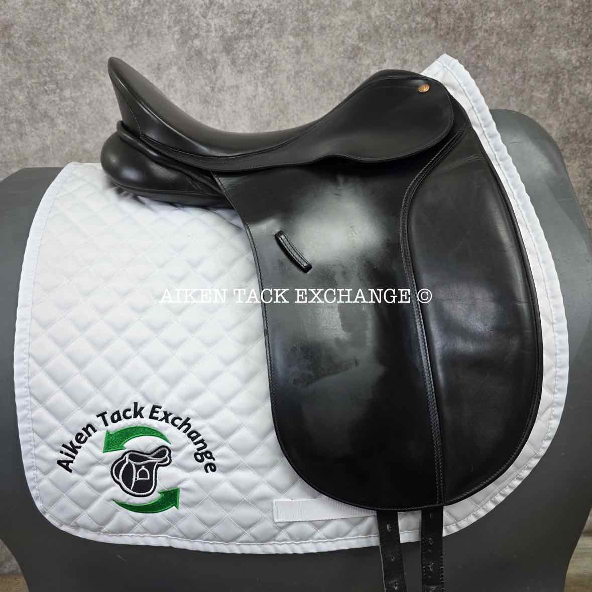 2007 Bates Caprilli Dressage Saddle, 17" Seat, Adjustable Tree - Changeable Gullet, Wool Flocked Panels