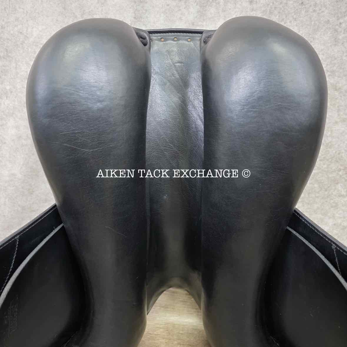**SOLD** 2009 Amerigo Pinerolo Classic Dressage Saddle, 17.5" Seat, Medium Wide Tree, Wool Flocked Panels