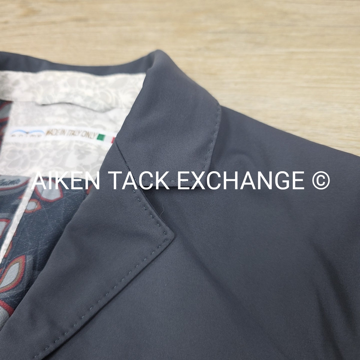 Animo Show Coat, Size US 6 / I 42