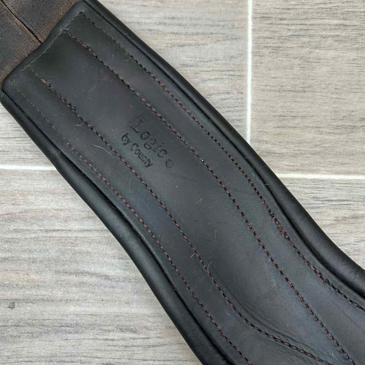 Country Logic Shoulder Relief Anatomic Girth, Brown, 48"