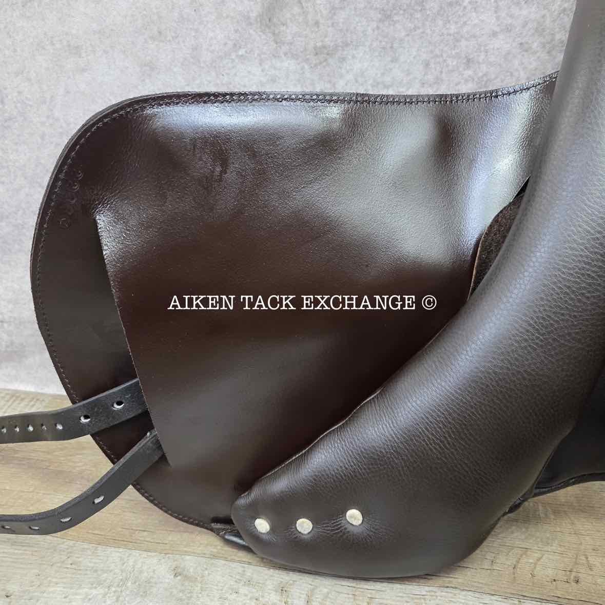 2019 Custom Saddlery Monte Carlo Monoflap Jump Saddle, 17.5" Seat, Adjustable Tree, Wool Flocked Panels