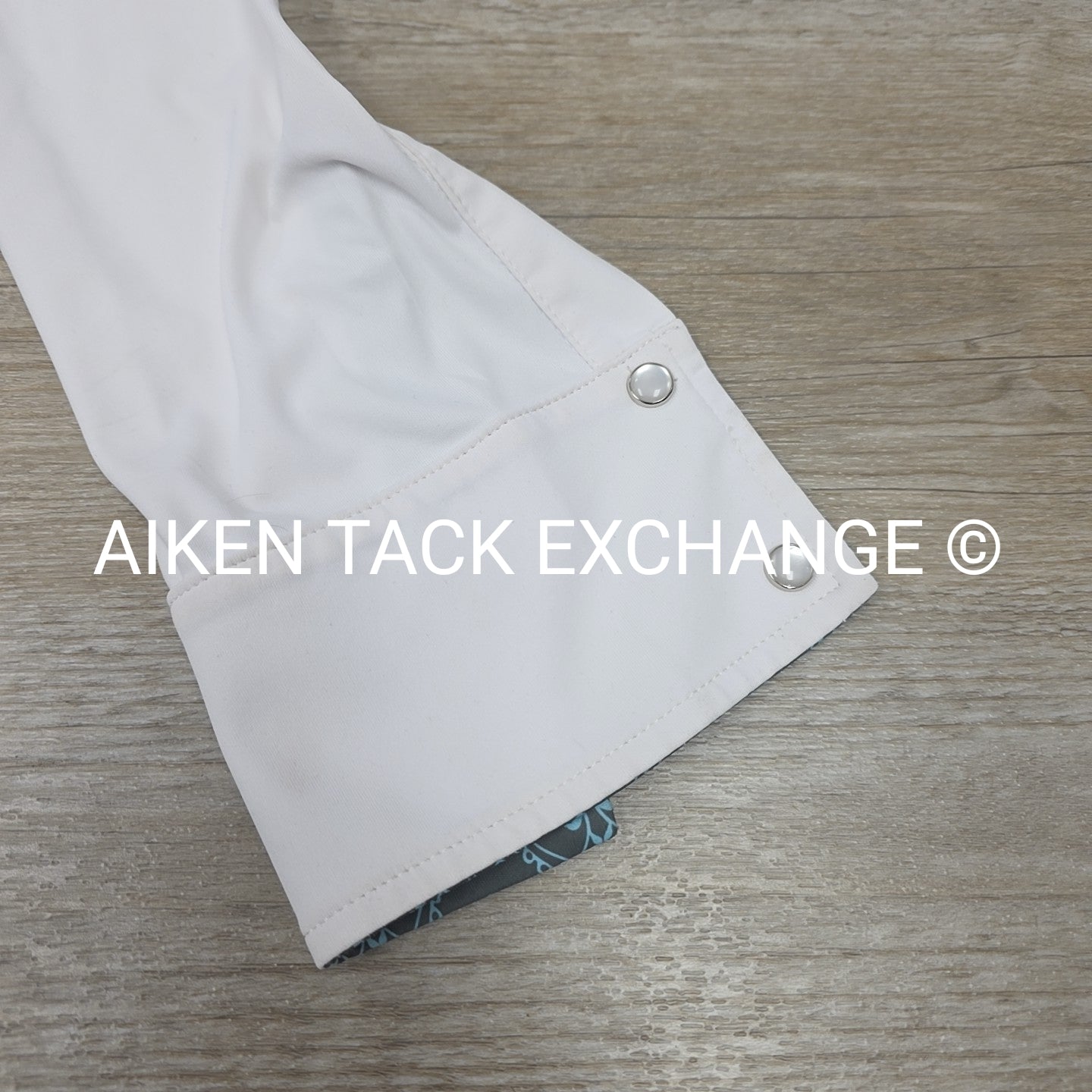 Arista Long Sleeve Show Shirt, Size Medium