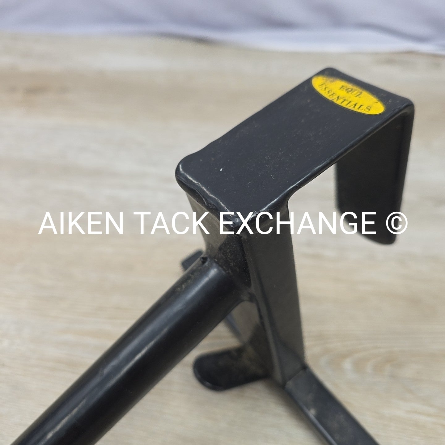 Equissentials Over the Fence Coated Saddle Rack