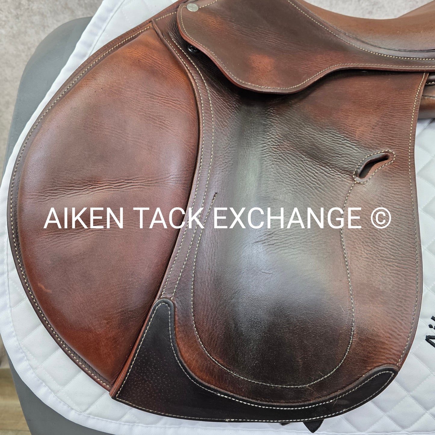 2014 Antares Evolution Close Contact Jump Saddle, 17.5" Seat, 4AB Flap, M/MW Tree, Foam Panels