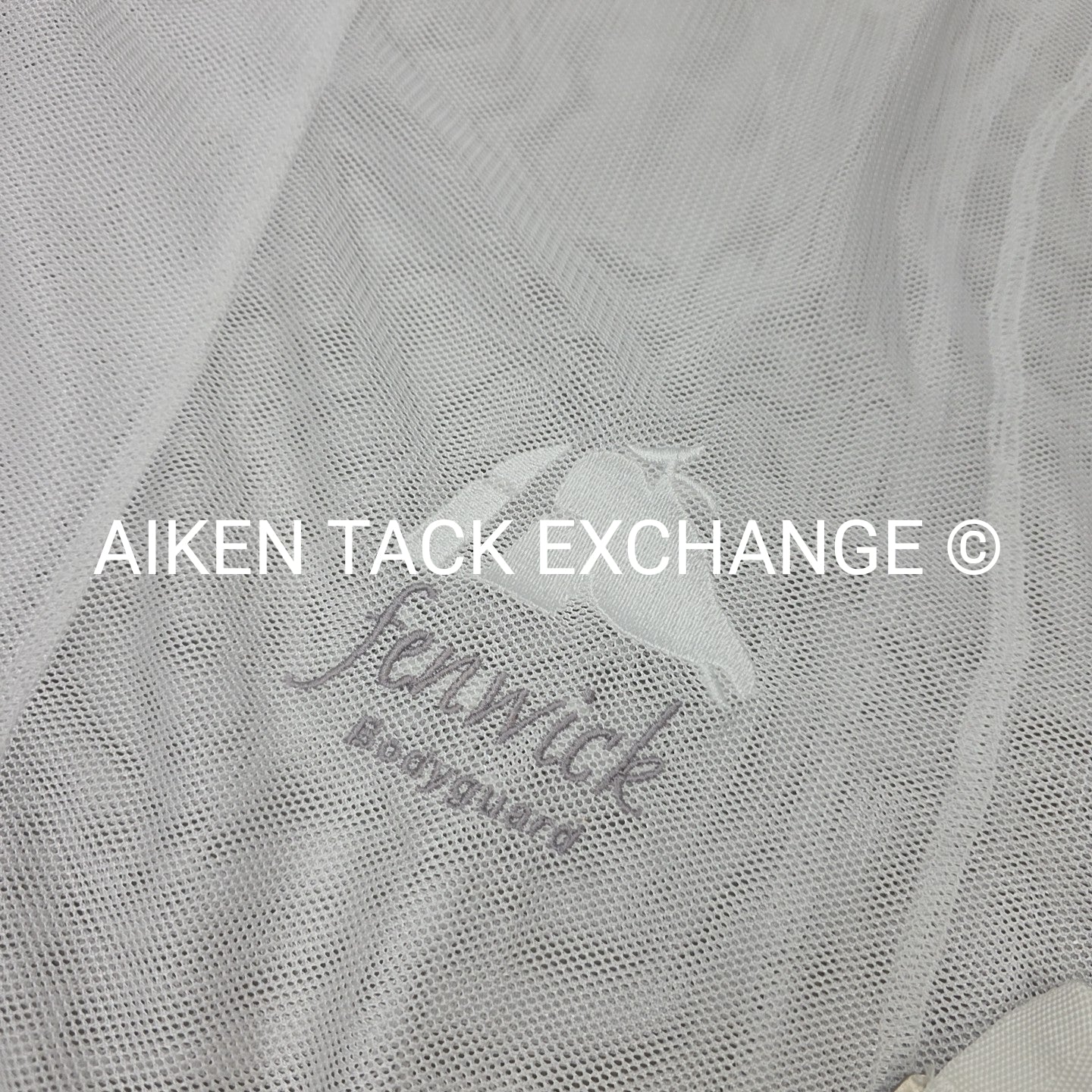 Fenwick Equestrian BodyGuard Mesh Cooler, White (has some marks) 62"