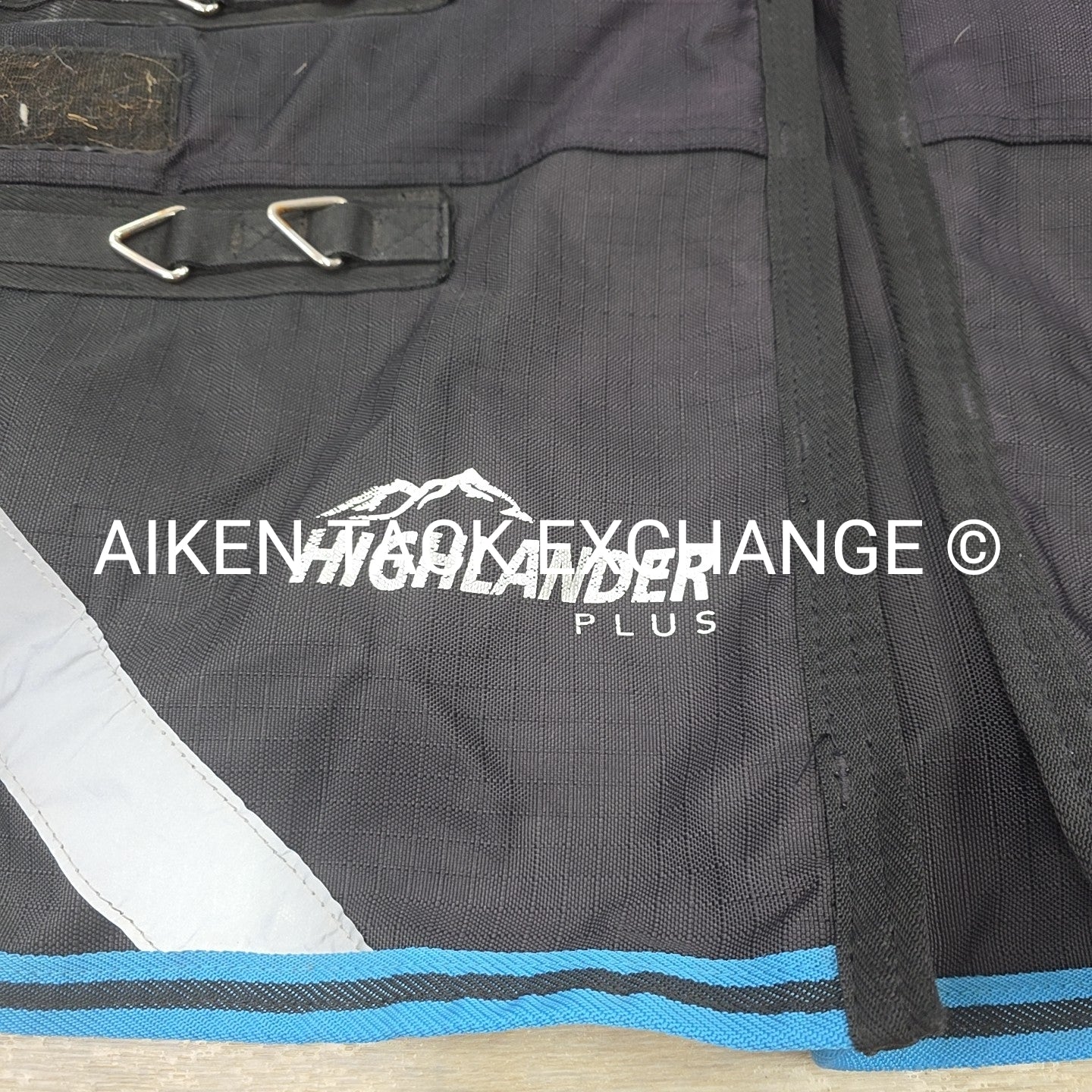 Shires Highlander 300 G Fill Turnout Blanket w/ Neck, 75"