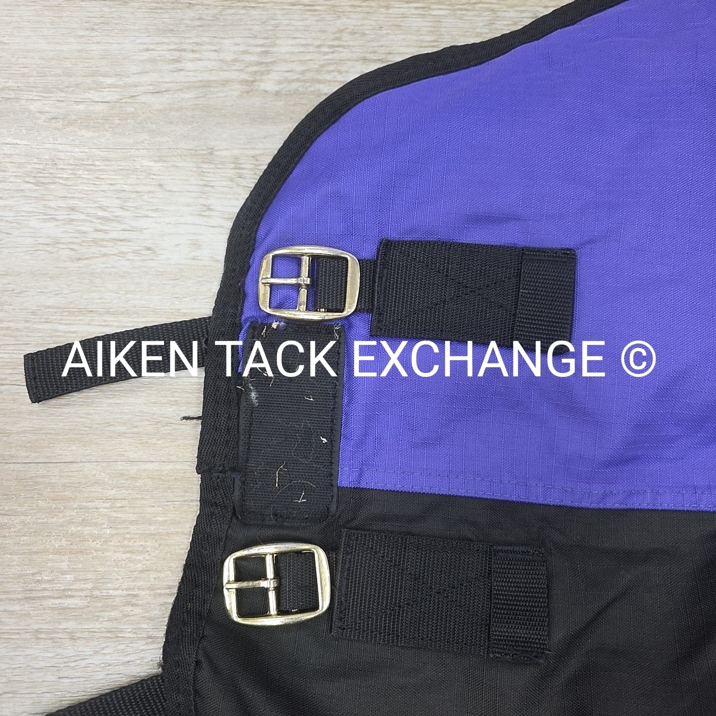 Schneiders Dura-Tech 220g fil Medium Weight Turnout Blanket, Size 76"