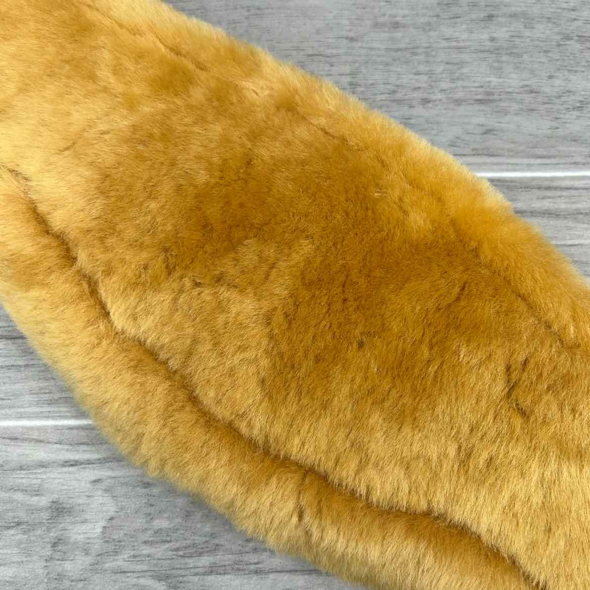 CAS Equestrian Sheepskin Girth, Brown & Tan, 22"
