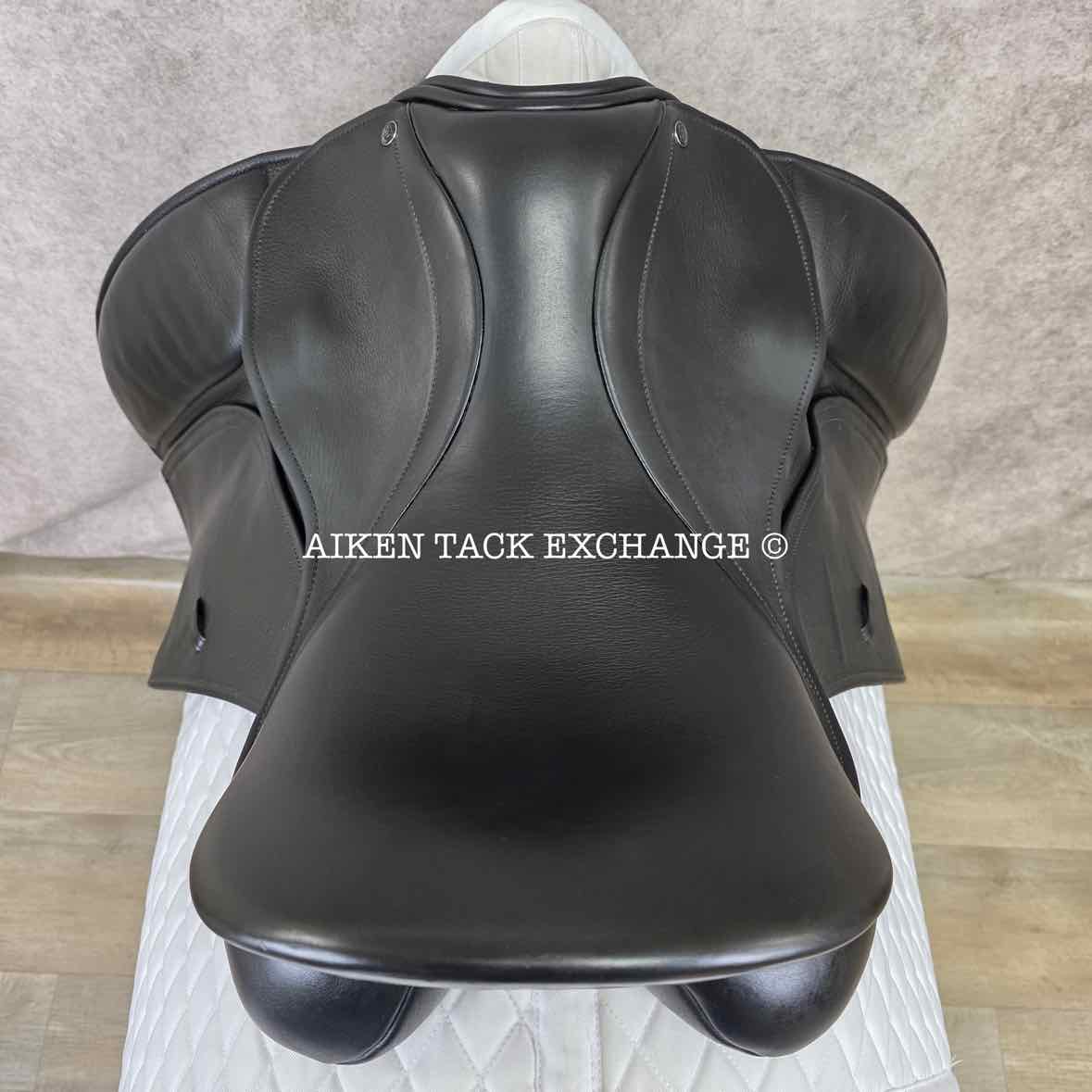 **SOLD** 2013 County Perfection CC Dressage Saddle, 17" Seat, Medium Tree, Wool Flocked Panels
