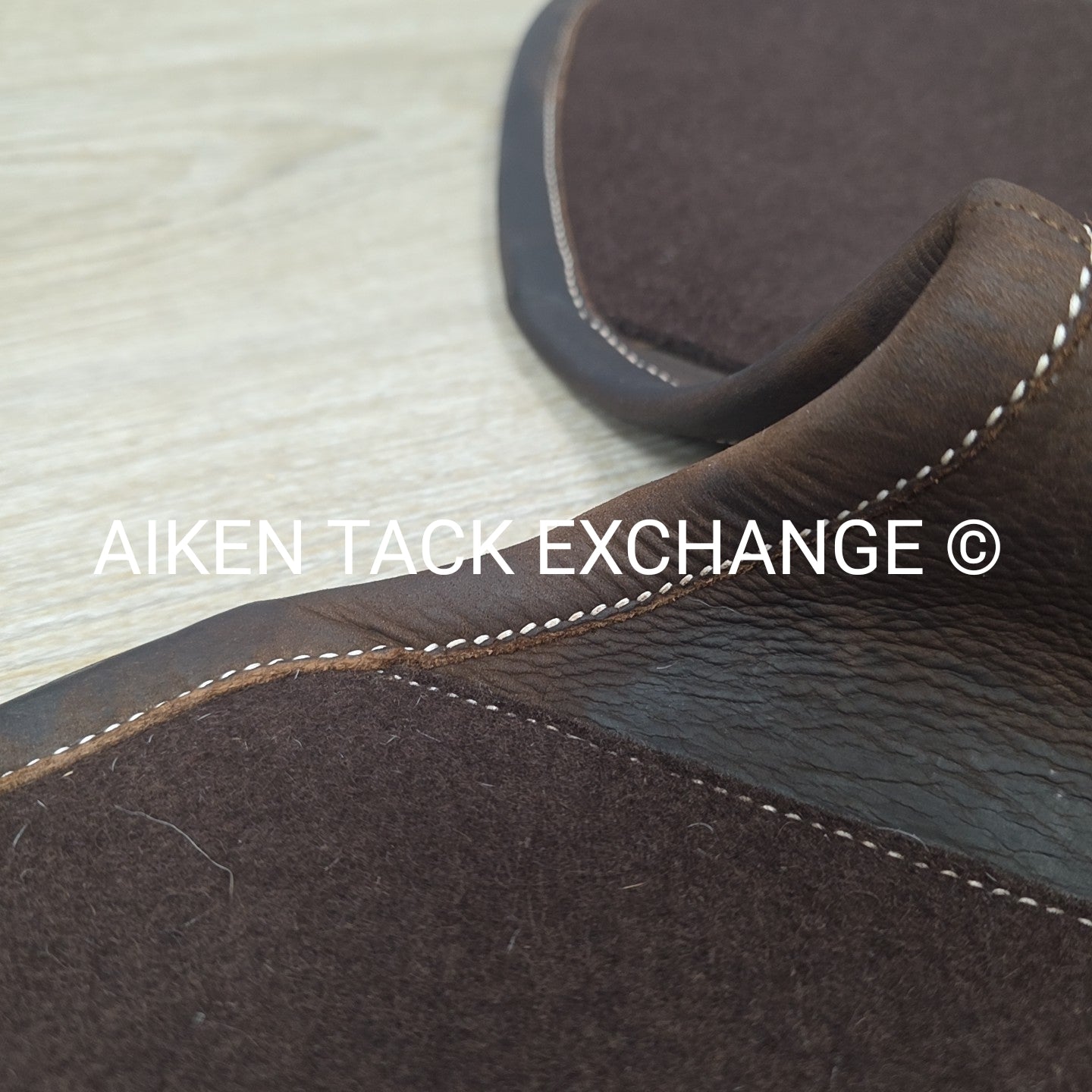 Voltaire Leather & Felt Half Pad, Size Large