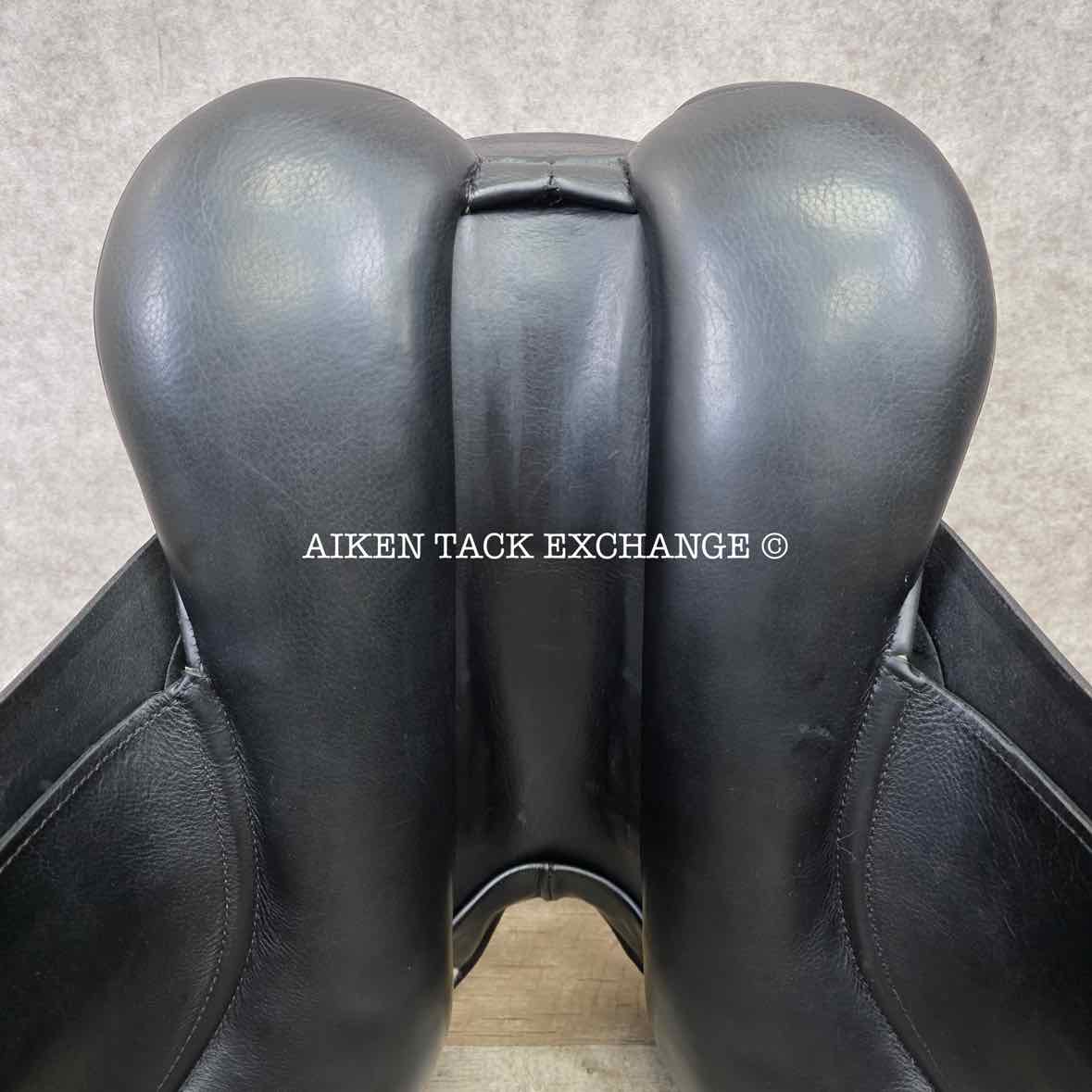 Albion SLK Dressage Saddle, 18" Seat, Wide Tree, Wool Flocked Panels
