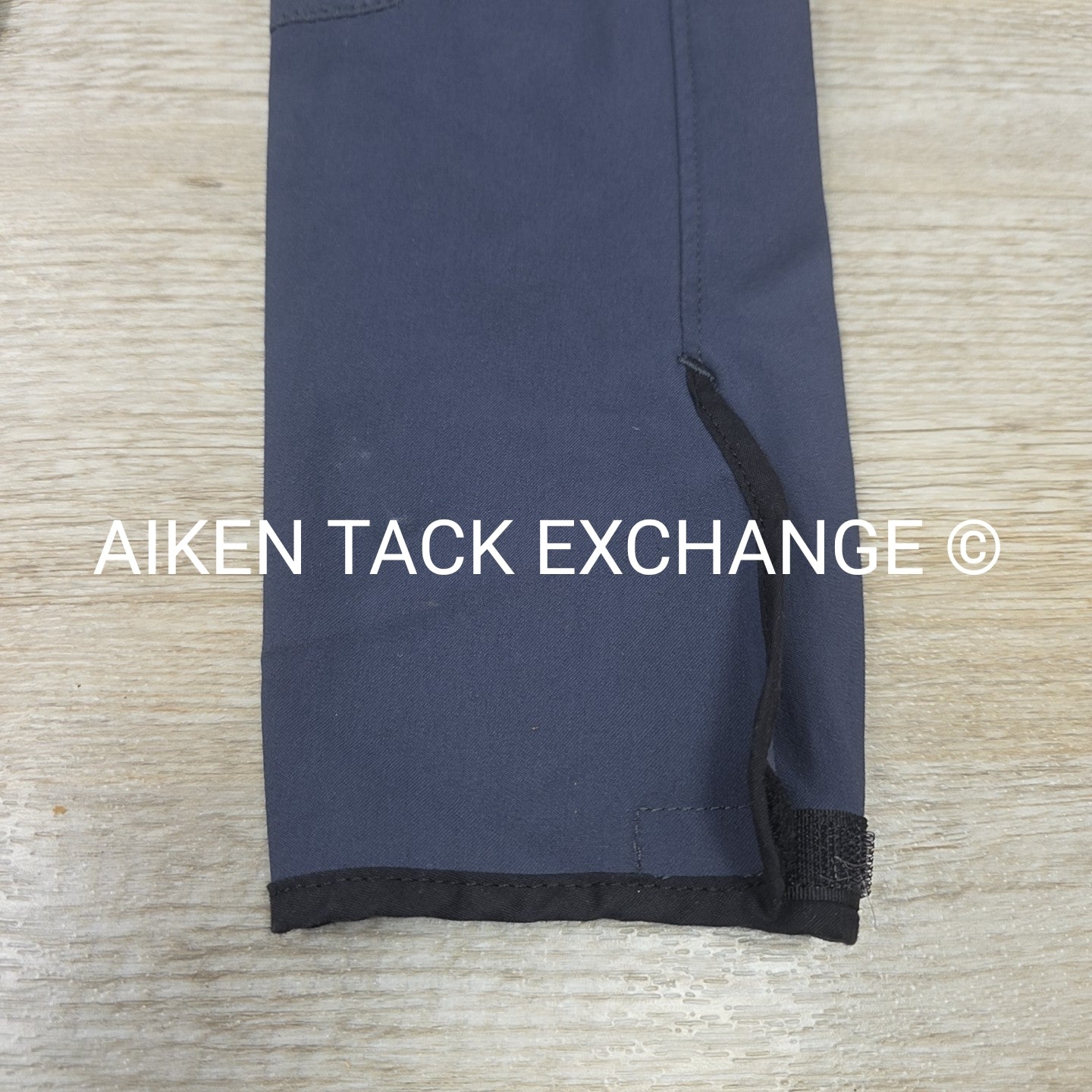 Tailored Sportsman Trophy Hunter Knee Patch Breeches, Size 26