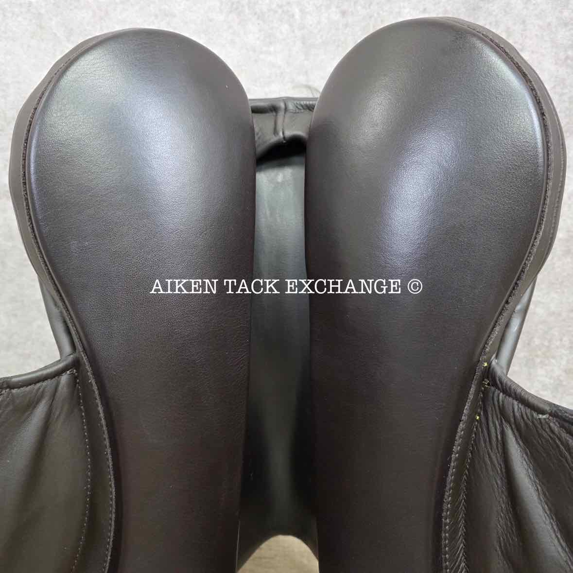 2018 Custom Saddlery Icon Flight 2 Monoflap Dressage Saddle, 17.5" Seat, Adjustable Tree, Wool Flocked Hybrid Panels