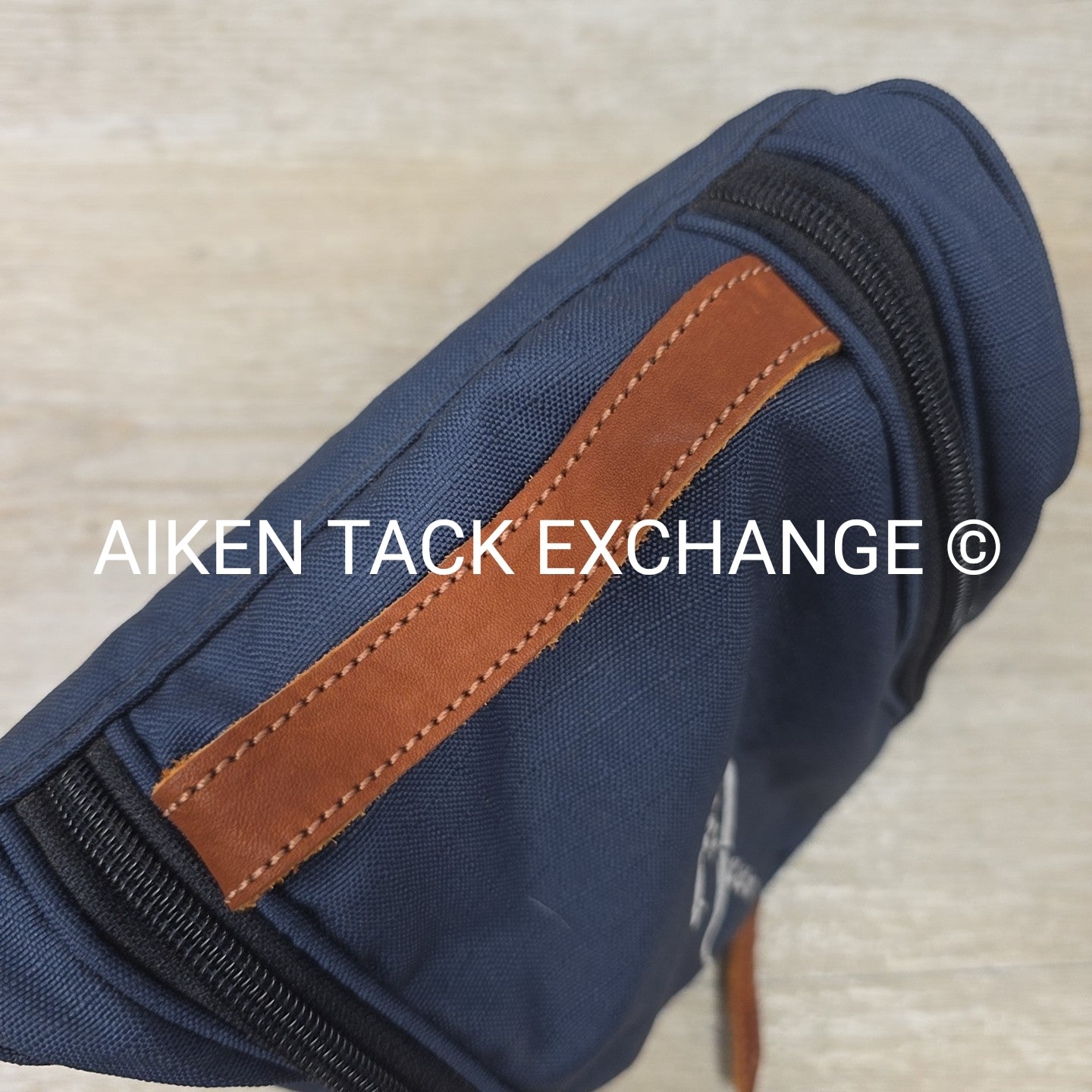 Antares Cleaning Kit Bag with Saddle Oil & Conditioner