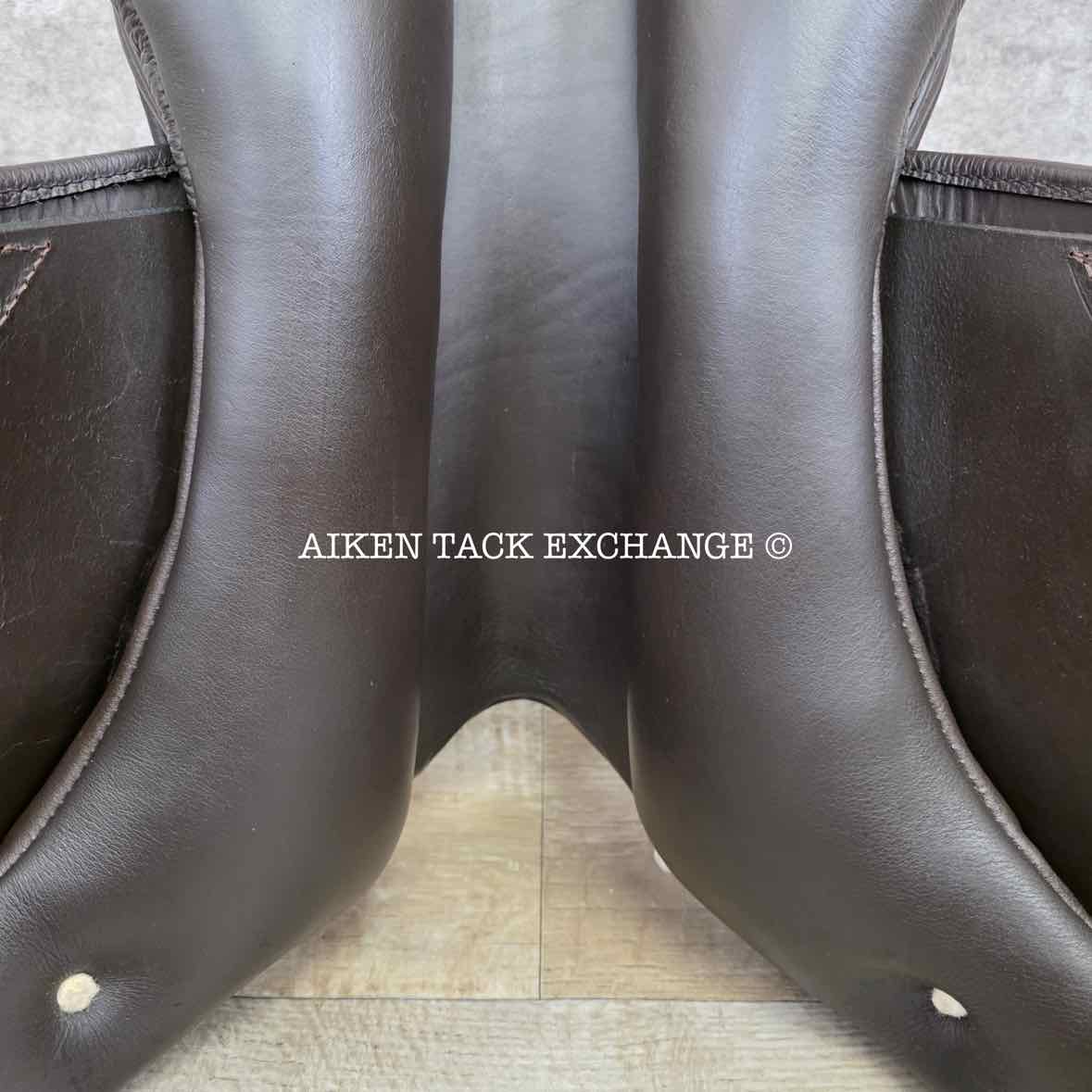 2017 Custom Saddlery Monte Carlo Jr Close Contact Jump Saddle, 15" Seat, Adjustable Tree, Wool Flocked Panels