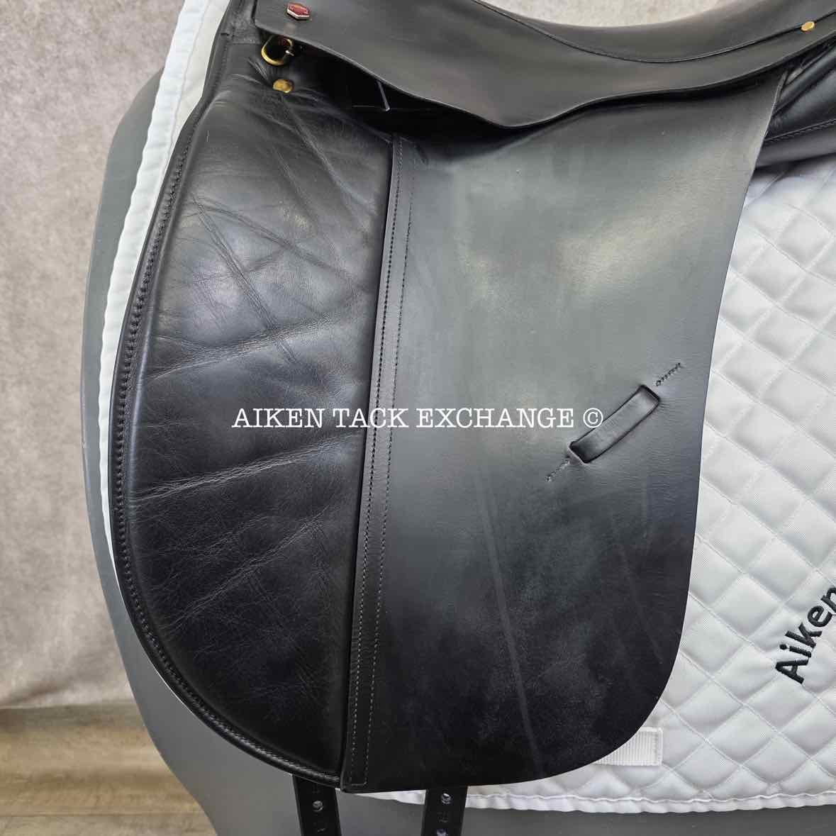 Albion SLK Dressage Saddle, 18" Seat, Wide Tree, Wool Flocked Panels