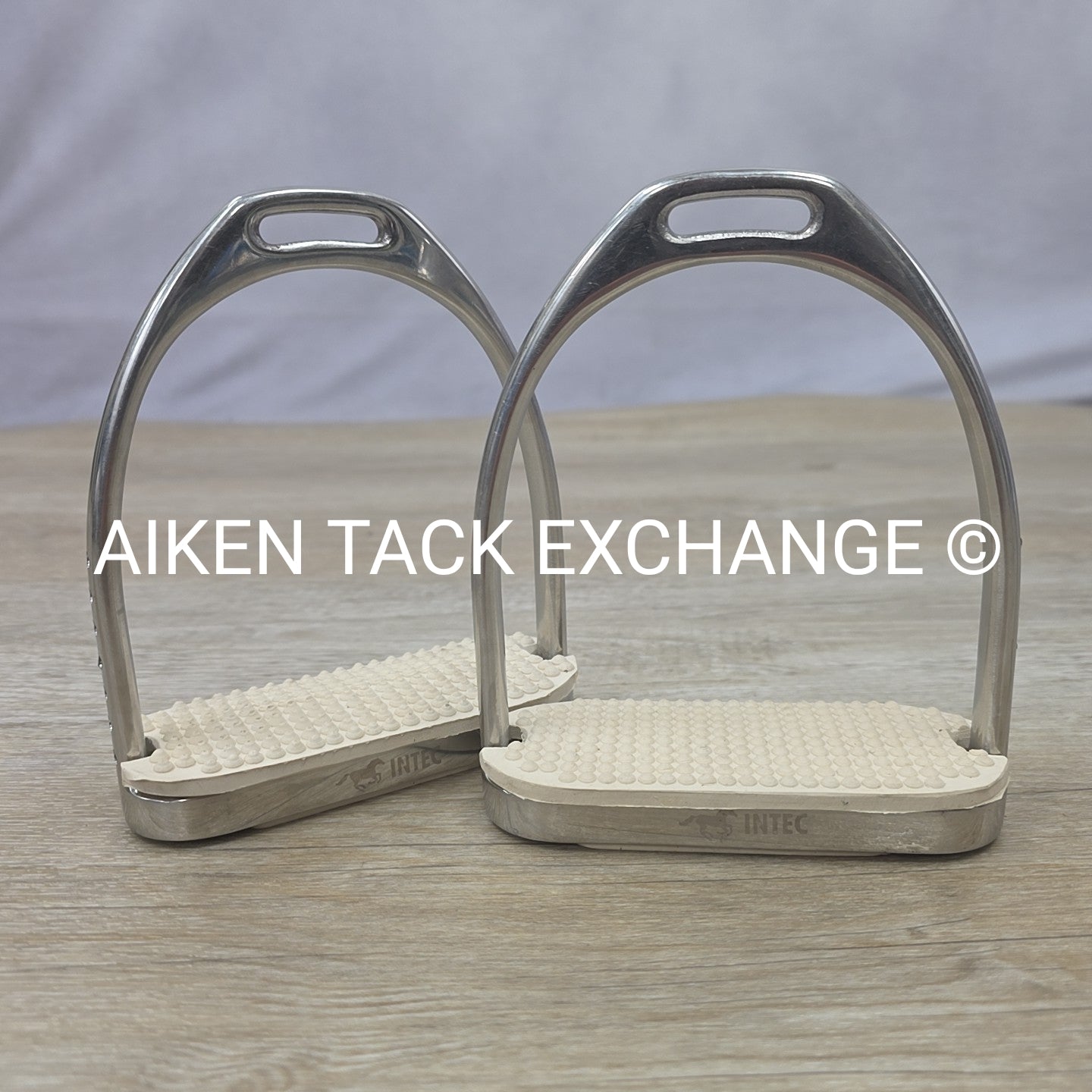 Intec Fillis Stirrup Irons, 4.75" (Missing Bling)