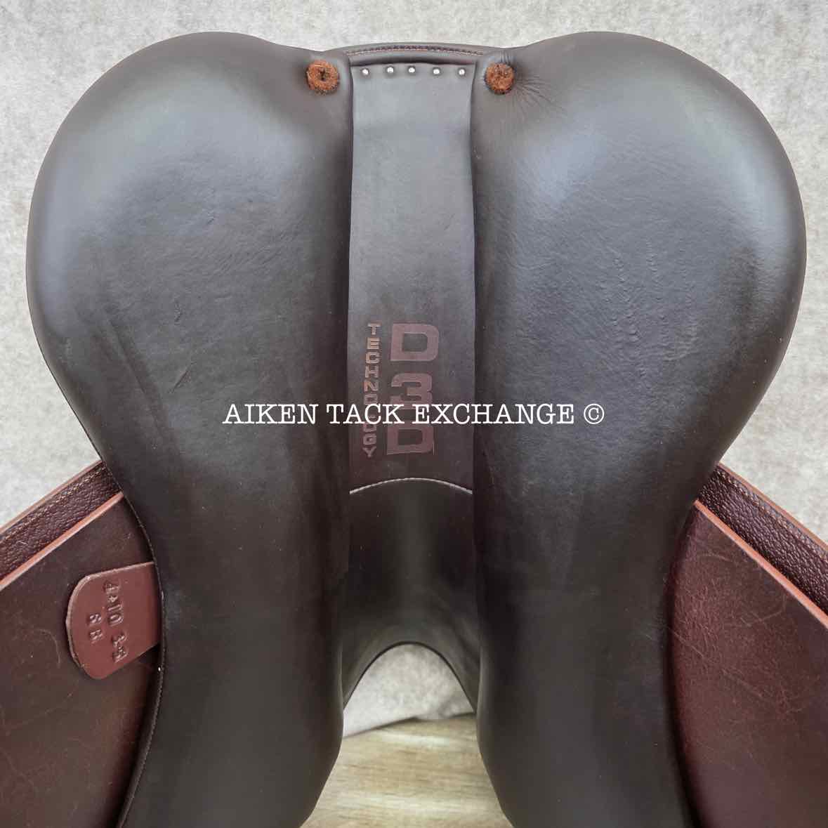 2025 Devoucoux Biarritz O Close Contact Jump Saddle, 16.5" Seat, 1 Flap, Medium Tree, D3D Panels, Full Buffalo Leather
