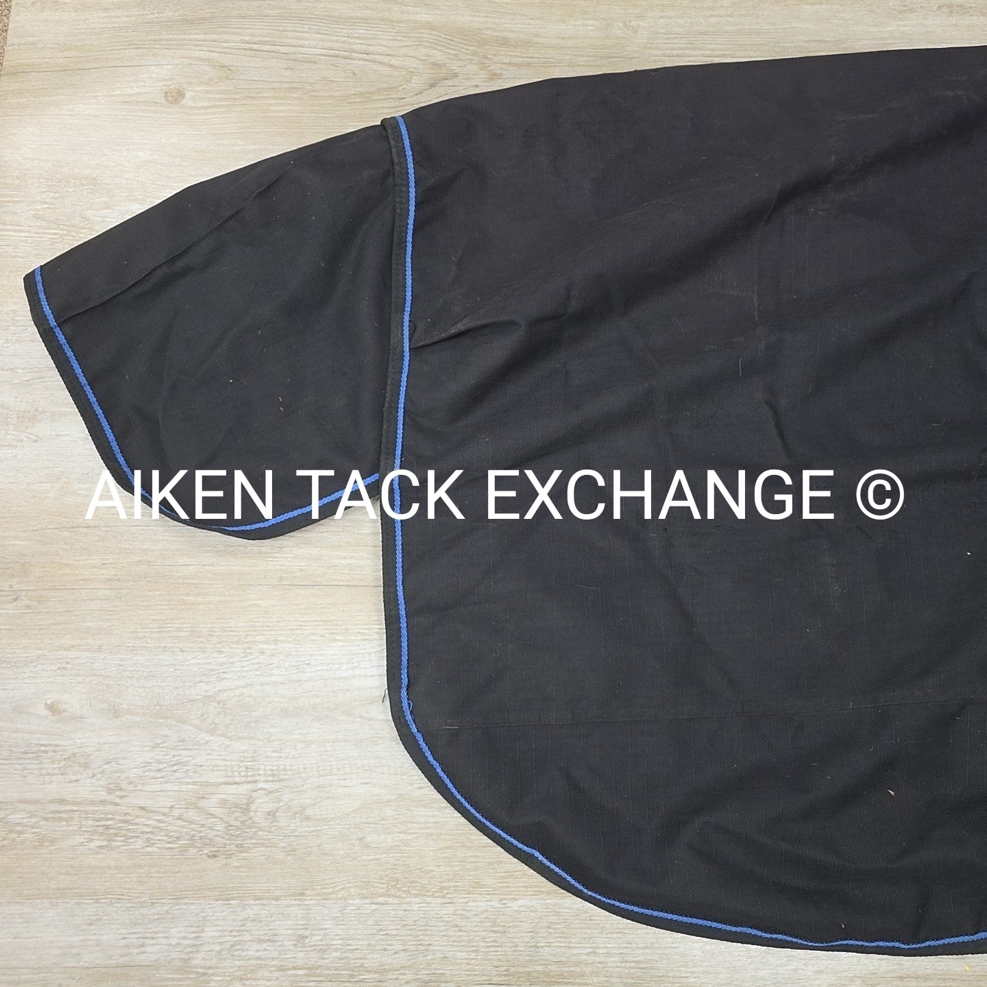 Horze Avalance Medium Weight Turnout Blanket, Size 72"