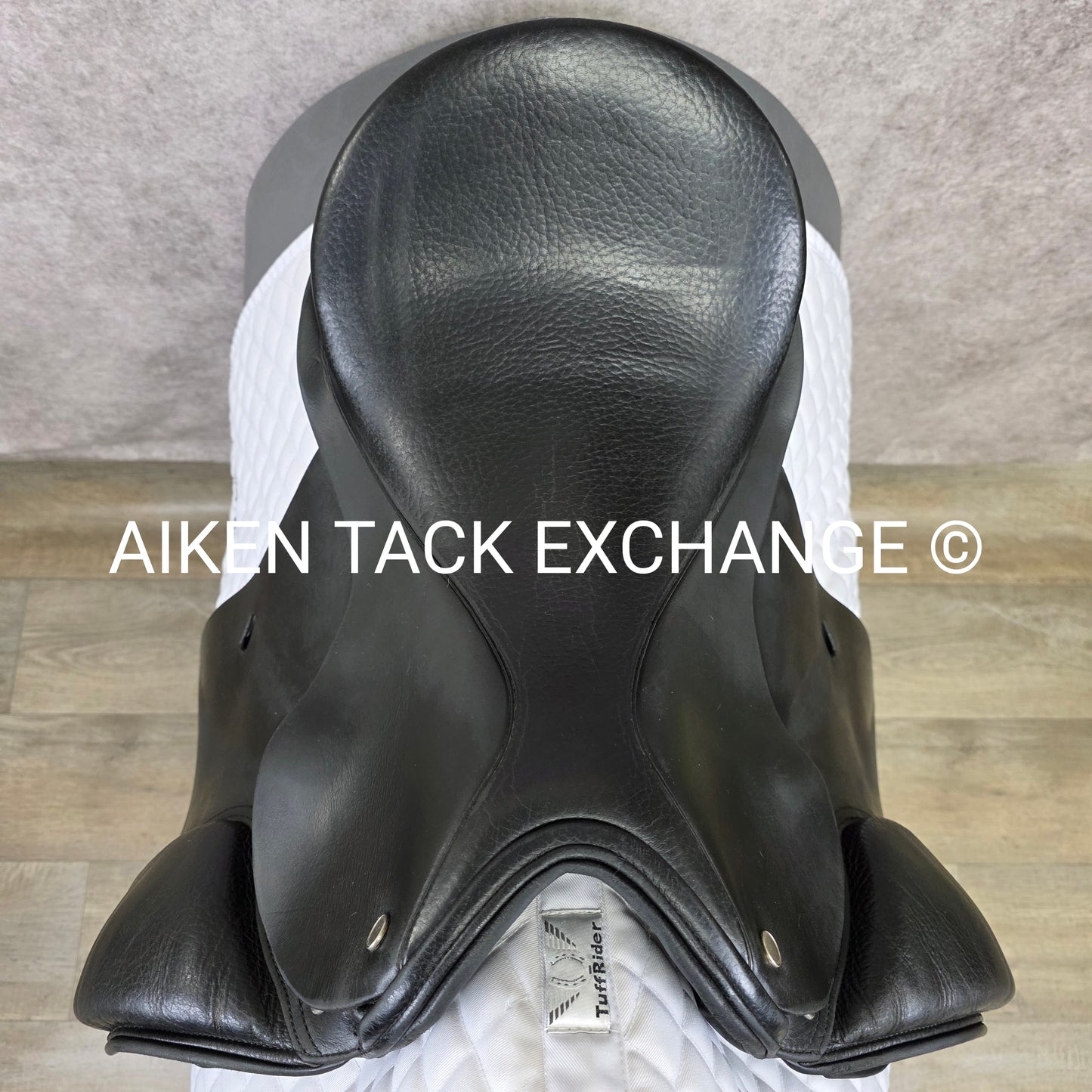 2000 Schleese JES Advanced Dressage Saddle, 17" Seat, M/MW Tree, Wool Flocked Panels