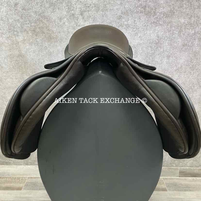 2012 County Conquest Jump Saddle, 18" Seat, Extra Wide Tree, Wool Flocked Panels