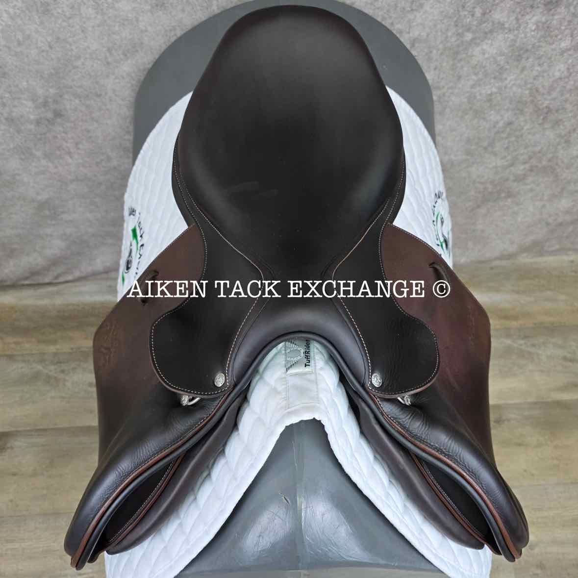 2015 Voltaire Stuttgart Jump Saddle, 17.5" Seat, 3A Flap, Medium Tree, PRO Panels