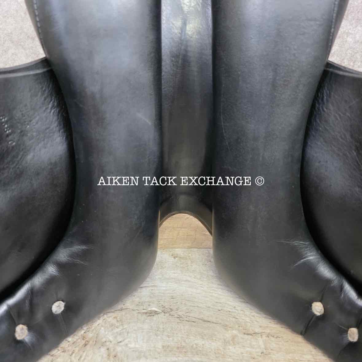 Roosli Pilatus Dressage Saddle, 17" Seat, Extra Short Flap, Medium Narrow Tree, Wool Flocked Panels