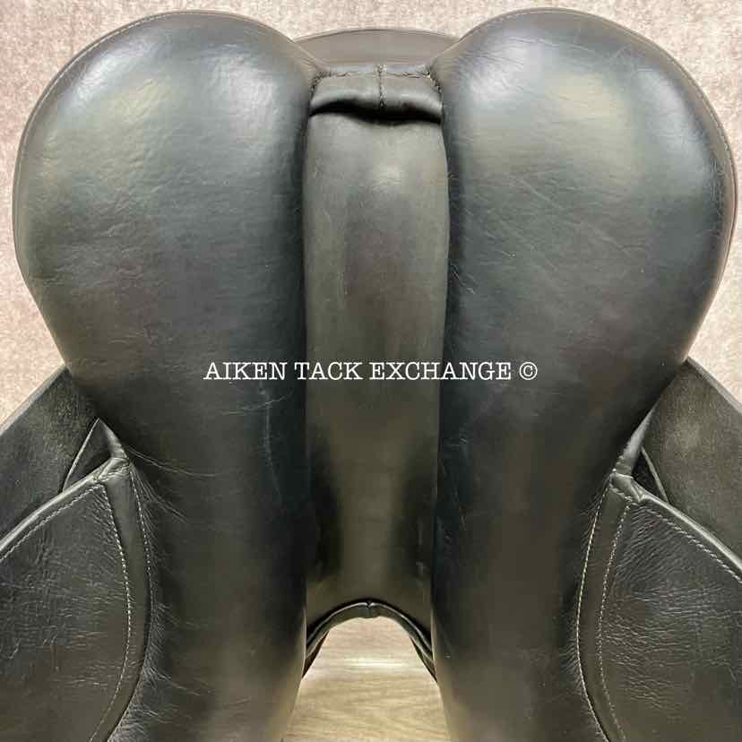 **SOLD** Albion SLK Dressage Saddle, 17.5" Seat, Medium Wide Tree, Wool Flocked Panels