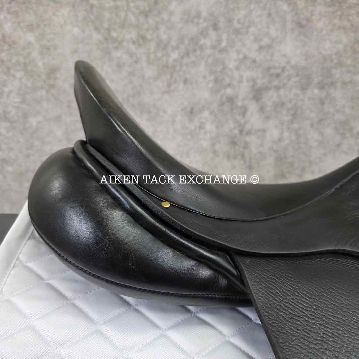 Albion SLK Dressage Saddle, 18" Seat, Medium Wide Tree, Wool Flocked Panels