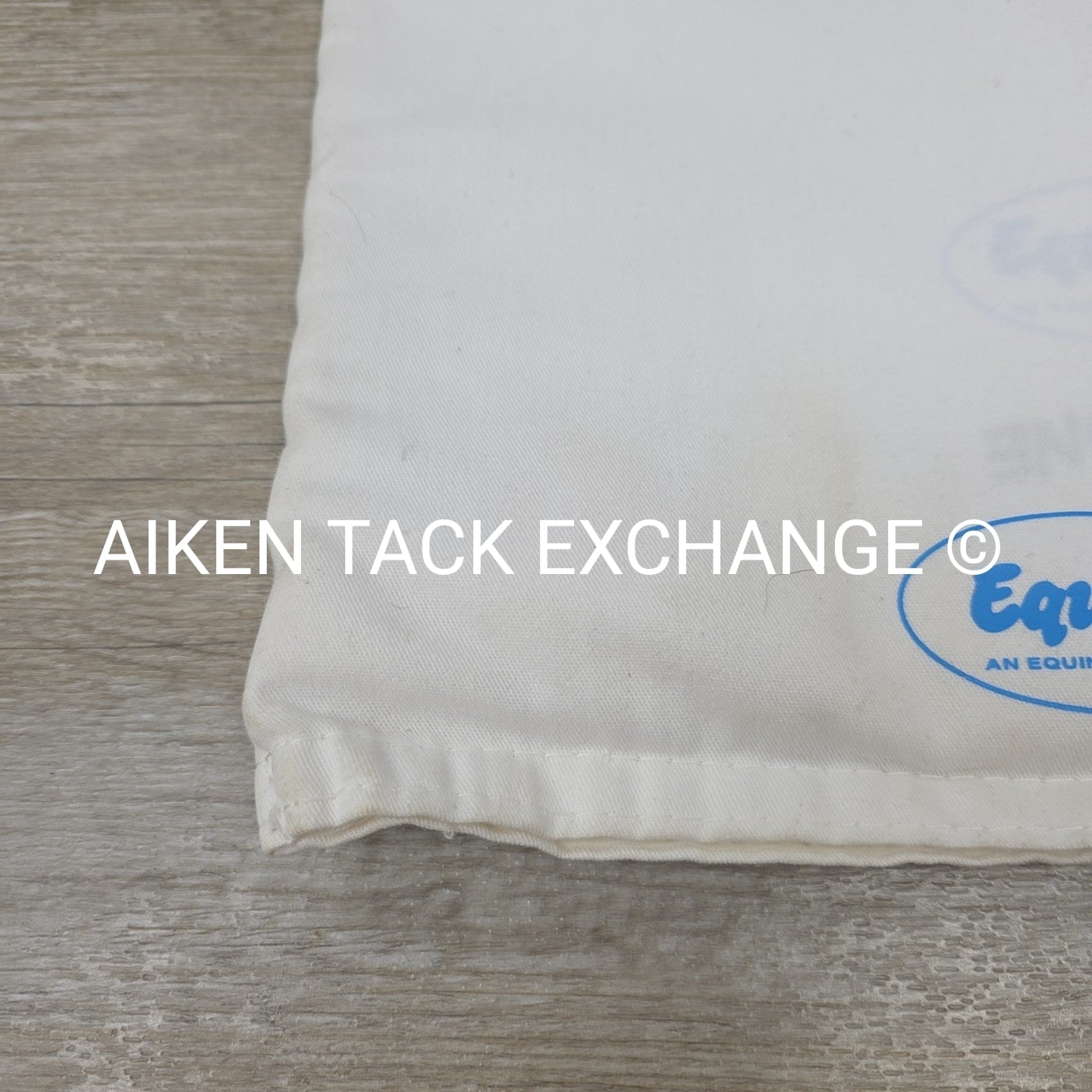 BARGAIN BUNDLE: EquiGel Half Pad with 7 Extra Covers