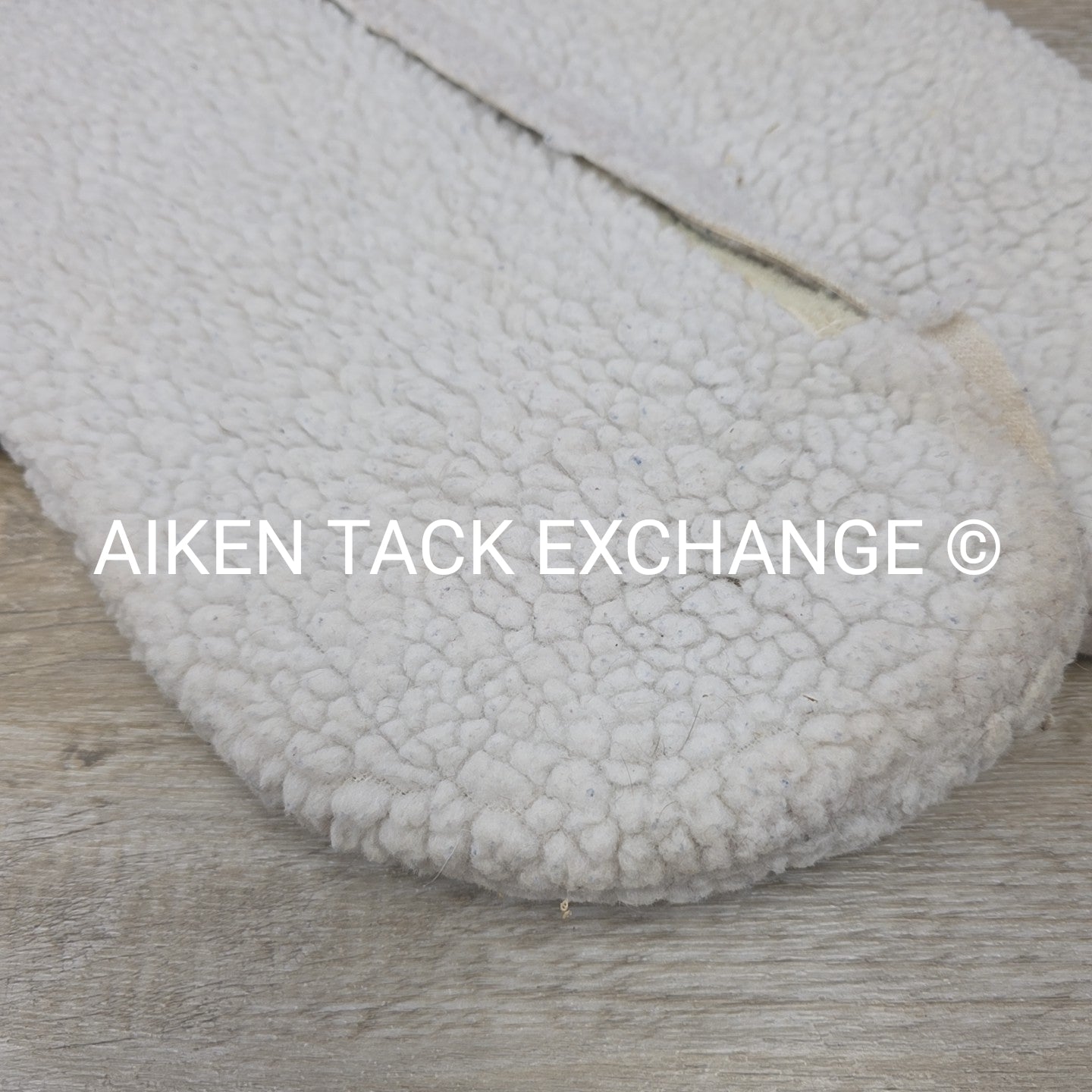 SaddleRight English Glove Leather Half Pad with Fleece Cover